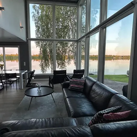 Villa Riverside White Diamond