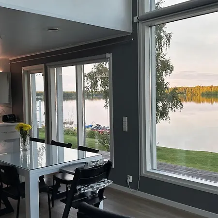 Huvilat Riverside White Diamond