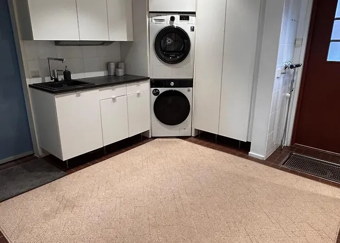 וילה Riverside White Diamond *