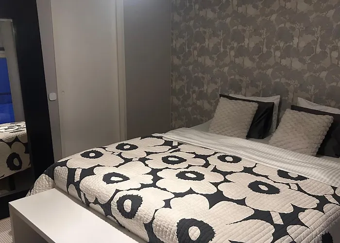 Riverside White Diamond וילה רובניימי