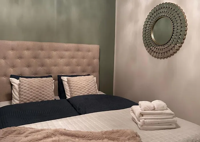 Villa Riverside White Diamond